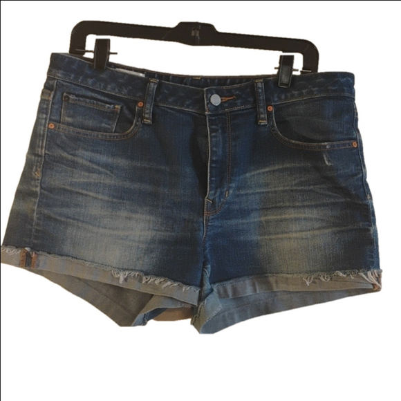 Gap Slim Cut Offs. Size 12 . Great Darkwash For Summer. - Picture 1 of 10